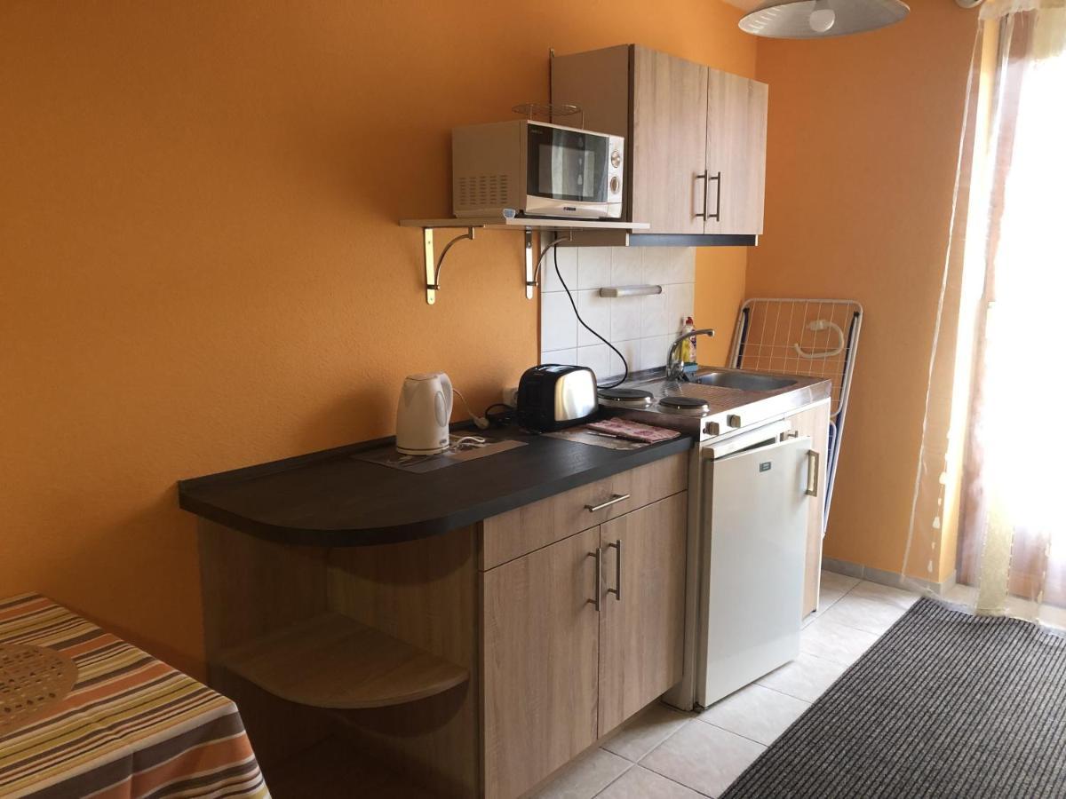 Respect Apartament Heviz Exterior foto
